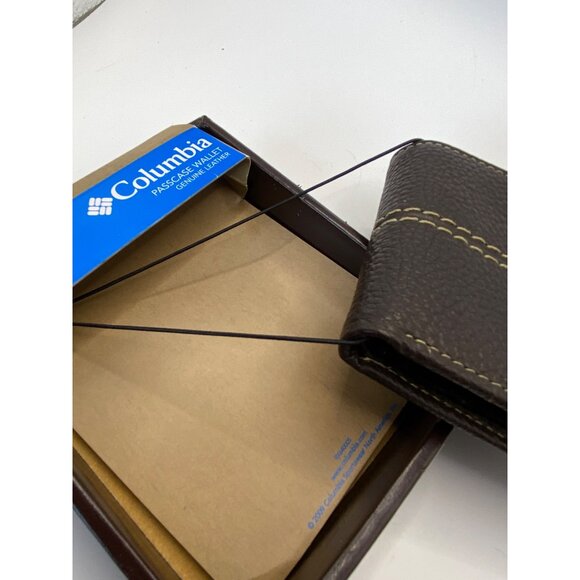 Columbia Passcase Wallet Genuine Leather Brown still in box - Picture 8 of 12